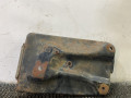 полка аккумулятора Nissan Bluebird T12/T72 1987, 2.0 л., бензин, МКПП, бордовый, хетчбэк 5 дв., передний привод - фото №2