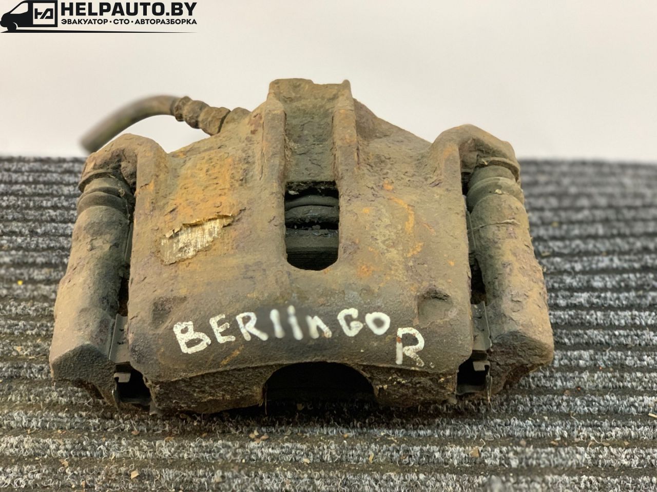 суппорт передний правый Citroen Berlingo 1 поколение (M49) 2002, 1.4 л., KFV (TU3A), бензин, 5МКПП, синий, минивэн, передний привод - фото №1