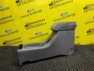 подлокотник Daihatsu Applause 1 поколение [рестайлинг] 1996, 1.6 л., бензин, МКПП, серебро перламутр, седан, передний привод
