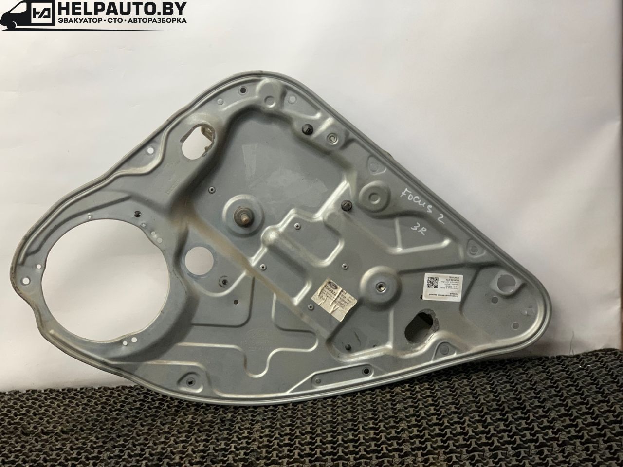 стеклоподъемник задний правый Ford Focus 2 поколение 2006, 1.6 л., HWDA, бензин, МКПП, красный, хетчбэк 5 дв., передний привод - фото №1