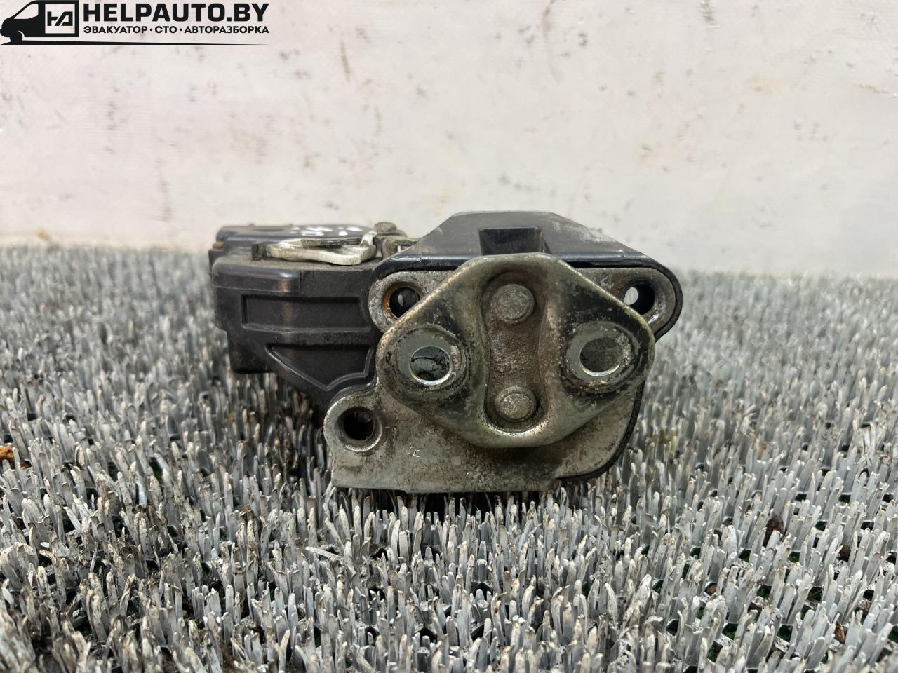 замок двери задней правой Toyota Carina E 1 поколение T190 1995, 1.6 л., 4A-FE, бензин, МКПП, зелёный, хетчбэк 5 дв., передний привод - фото №1