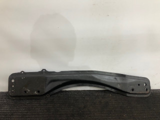 балка подвески передняя (подрамник) Toyota RAV4 2 поколение (XA20) 2002, 2.0 л., дизель, МКПП, серебристый, седан