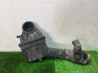 корпус воздушного фильтра Volkswagen Golf 2 поколение (1983 - 1992), 1.6 л., бензин, МКПП, передний привод, 027129607D