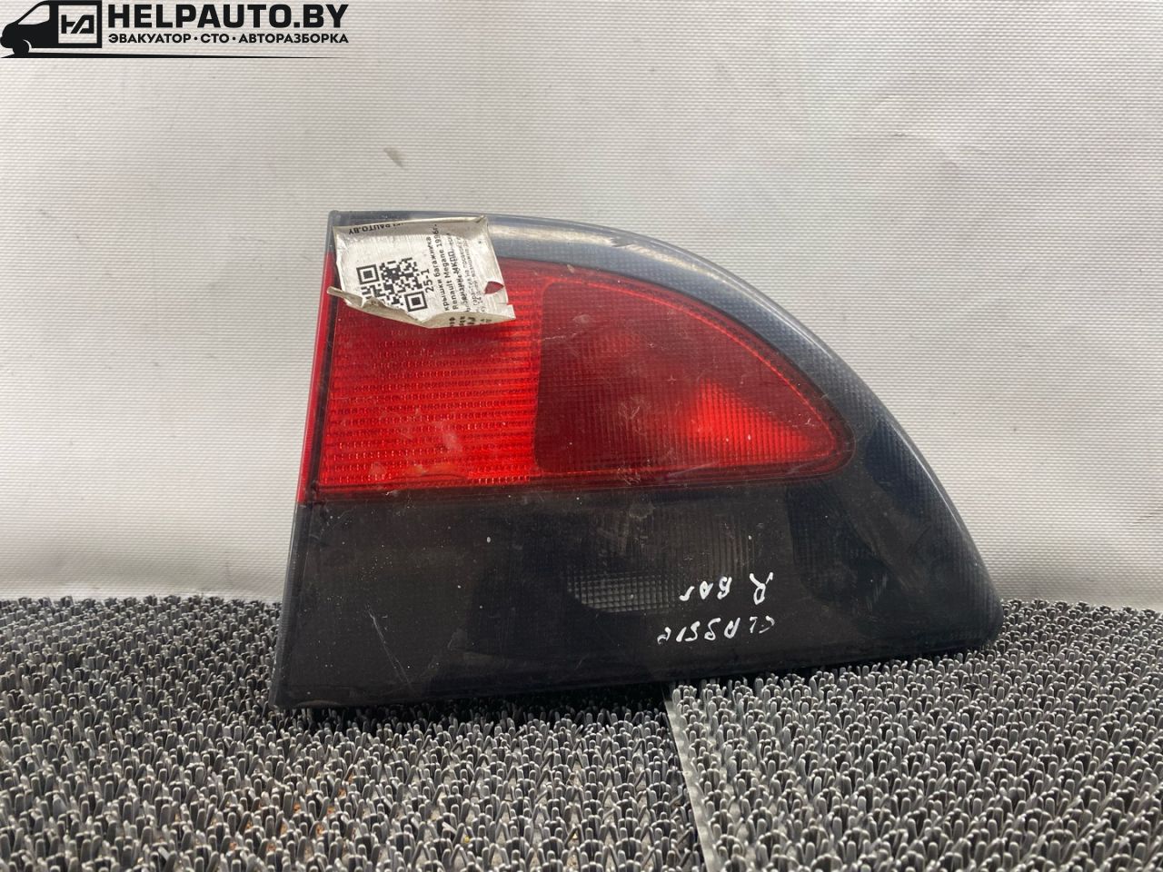 фонарь крышки багажника правый Renault Megane 1 поколение 1996, 1.6 л., i, бензин, МКПП, седан, передний привод, K4M - фото №1