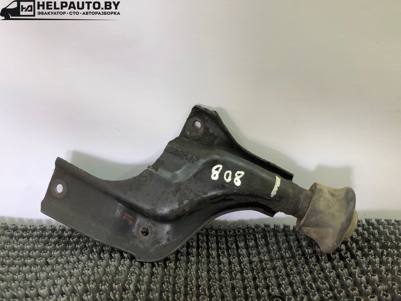 подушка крепления двигателя Audi 80 B3 (1986 - 1991), 1.8 л., бензин, МКПП, серый, передний привод - фото №1