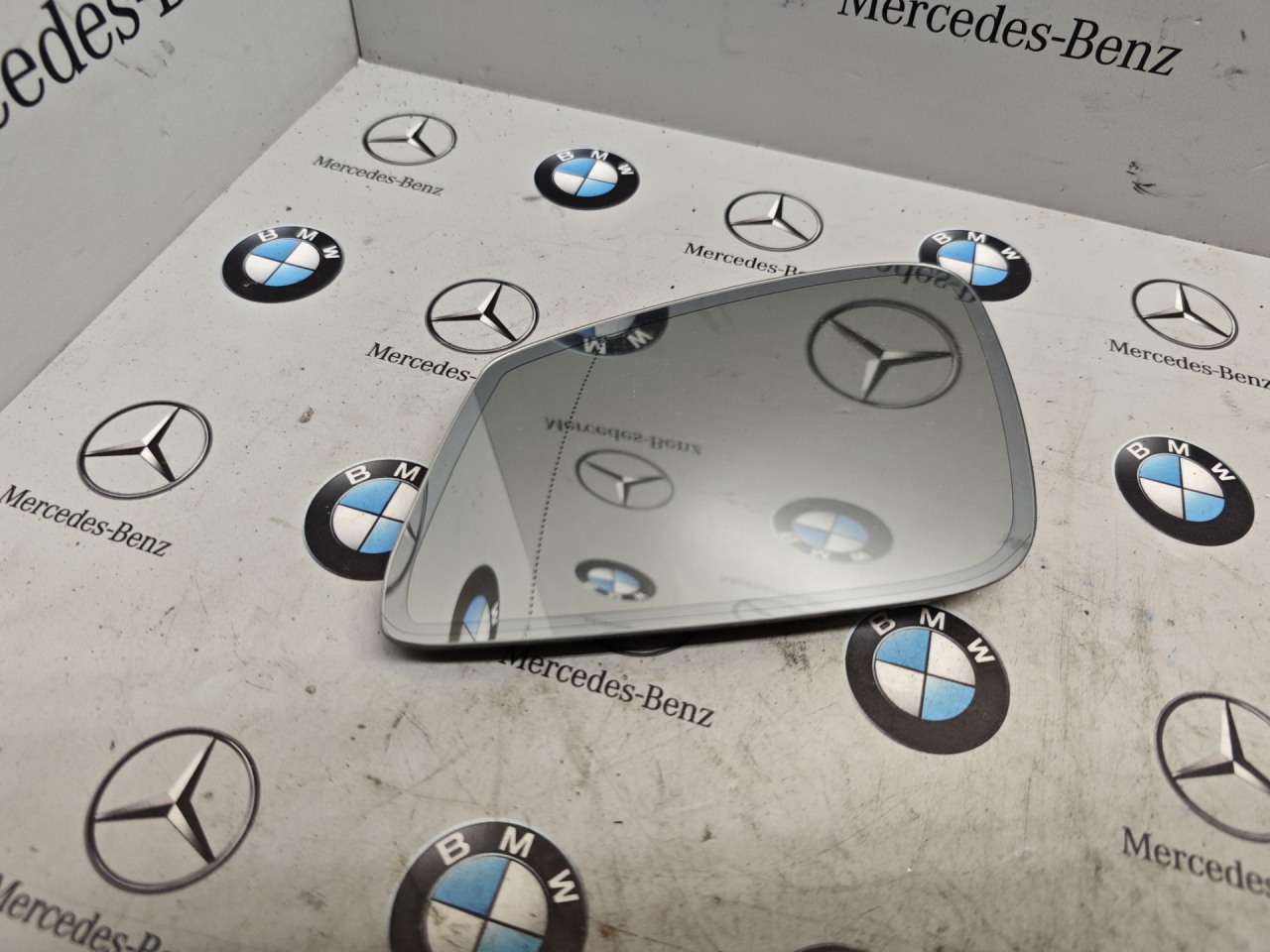 стекло зеркала наружного левого BMW 7 серия F01/F02 2011 - фото №1