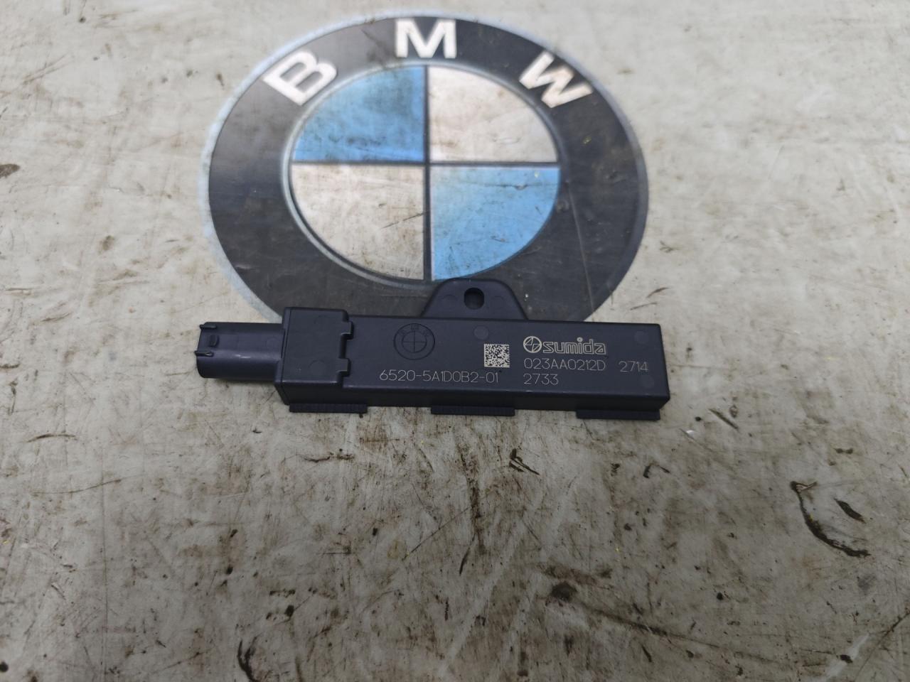 антенна BMW XM G09 2023, 4.4 л., c5y, 5A1DOB2 - фото №1