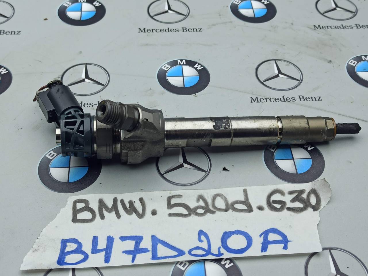 форсунка BMW 5 серия G30/G31 2017, 2.0 л., B47 D20 A, дизель, 8514148 - фото №1