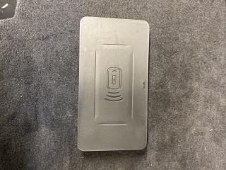 Беспроводное зарядное устройство BMW X6 G06 [рестайлинг] 2024, 5A82C19