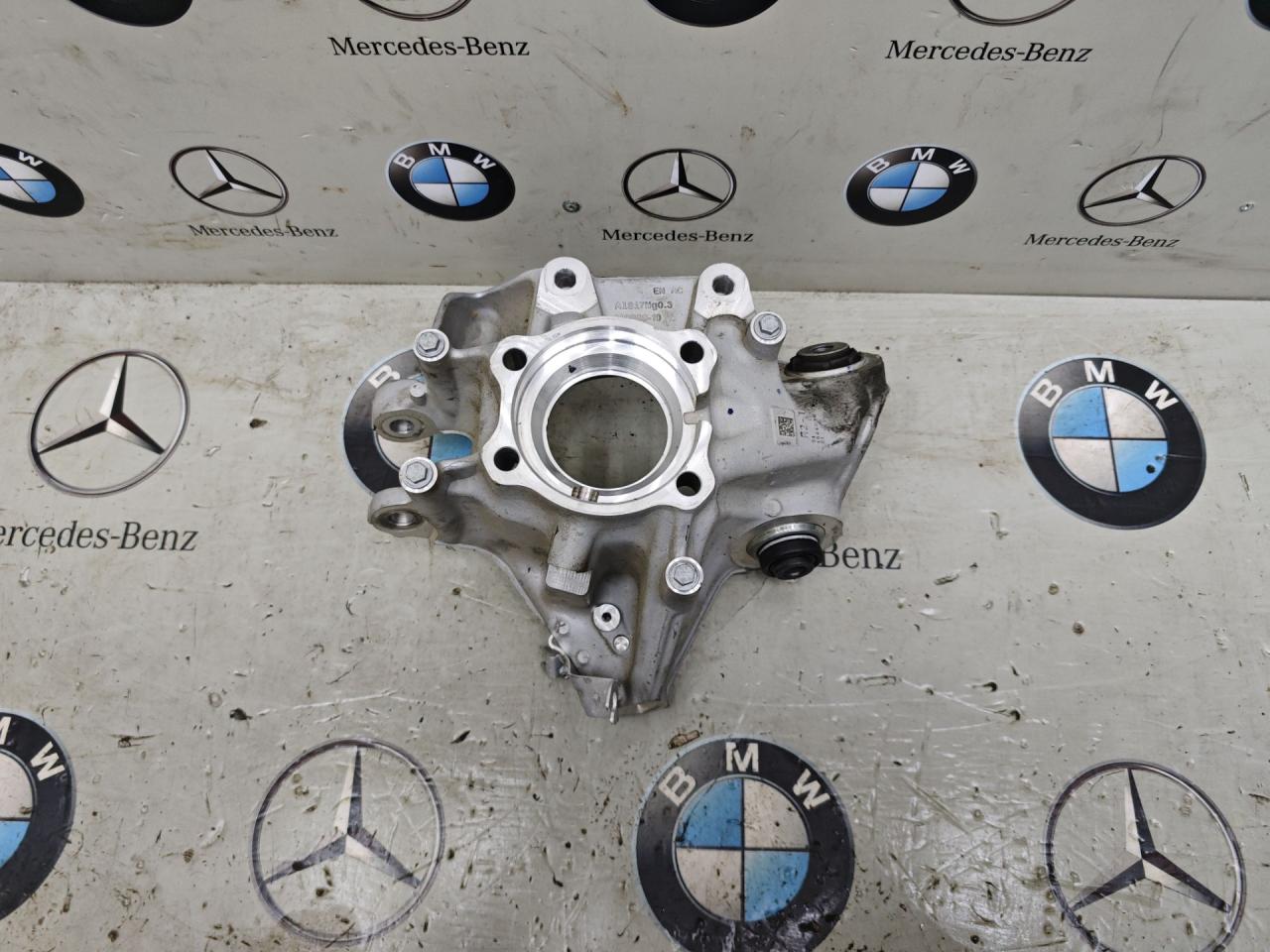 кулак задний правый BMW XM G09 2023, 4.4 л., бензин, c5y, полный привод, 1544038, 1544036 - фото №1