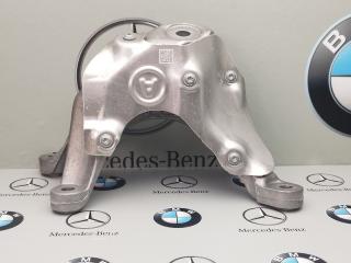 кронштейн двигателя BMW 8 серия G14/G15 [рестайлинг] 2022, 3.0 л., B58B30C, бензин, АКПП, c36, купе, 6861556