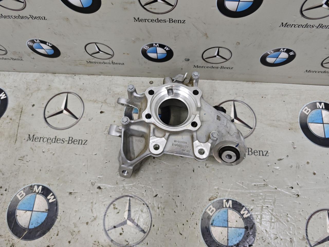 кулак задний левый BMW XM G09 2023, 4.4 л., бензин, c5y, полный привод, 1544037, 1544035 - фото №1