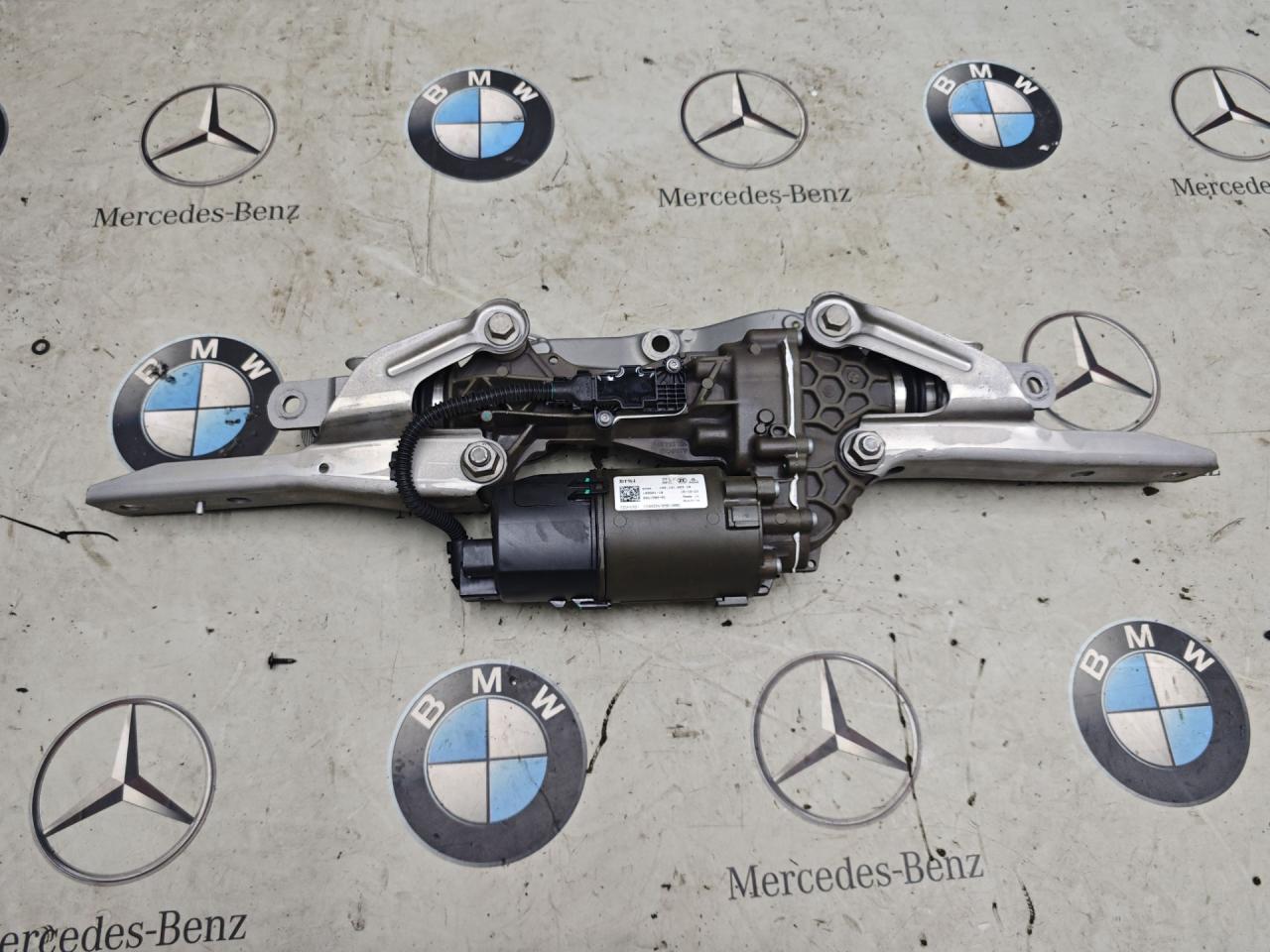 актюатор привода HSR BMW XM G09 2024, 4.4 л., бензин, 475, полный привод, 8861500 - фото №1