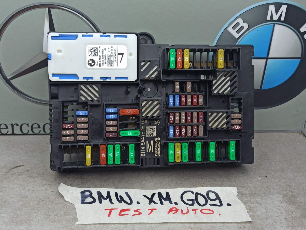 блок предохранителей BMW XM G09 2023, 4.4 л., бензин, электро, c5y, 5A41BD5 - фото №1