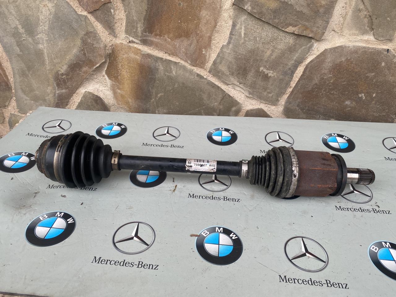 полуось передняя левая (приводной вал, ШРУС) BMW X3 F25 2011, 3.0 л., N52 B30, бензин, 7598027 - фото №1