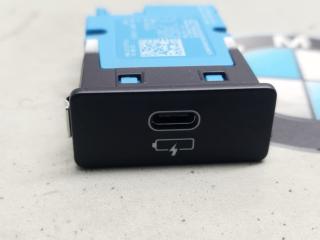 разъем AUX / USB BMW X7 G07 [рестайлинг] 2023, 3.0 л., B58 B30 A, бензин, 475, 5A84164