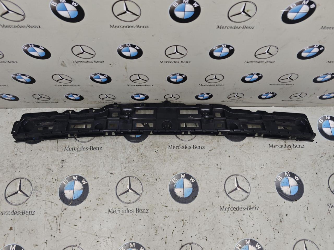 Крепление бампера заднего BMW XM G09 2023, 4.4 л., c5y, 9450903 - фото №1