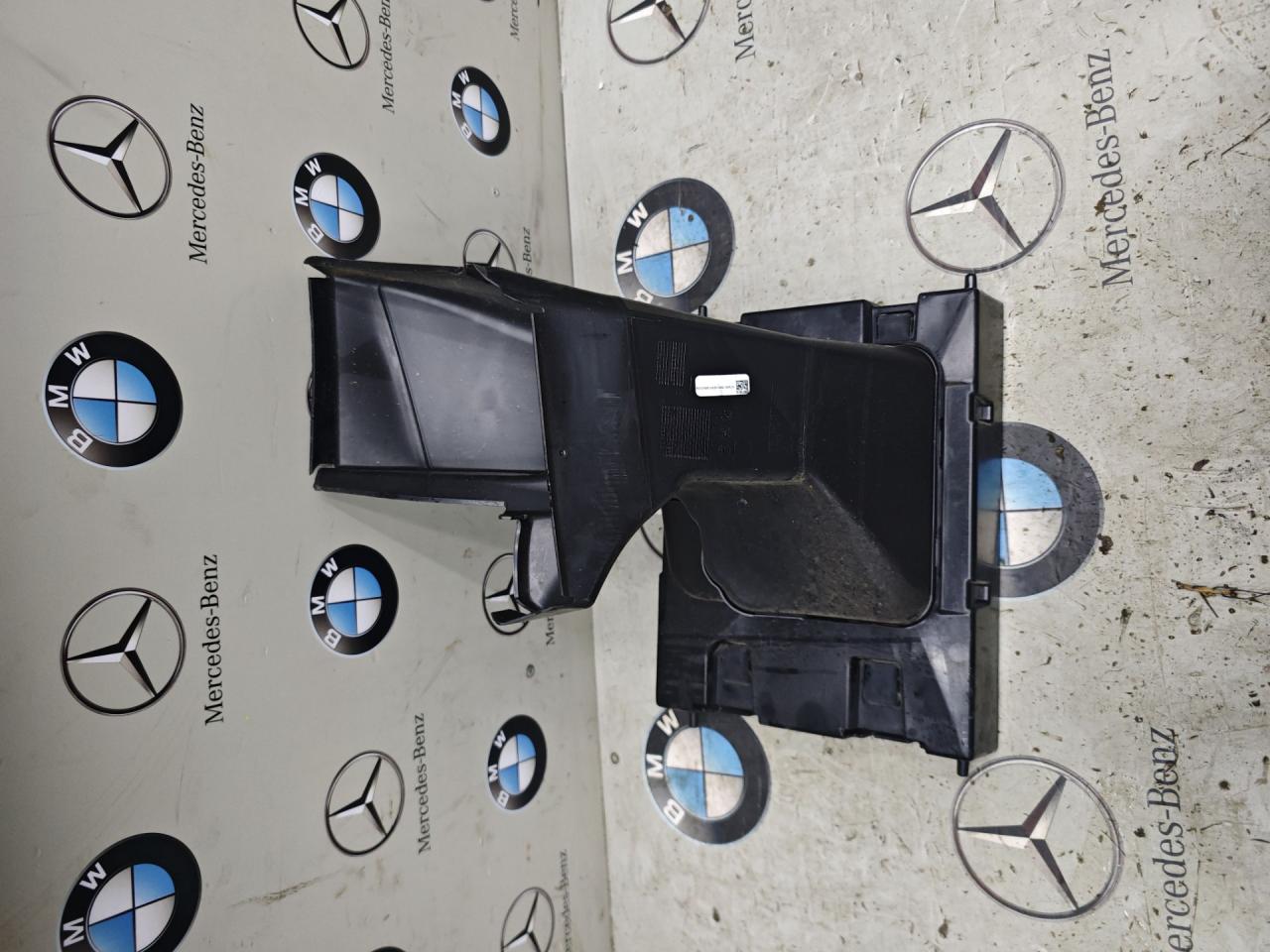 воздуховод (дефлектор) радиатора BMW XM G09 2023, 4.4 л., бензин, c5y, полный привод, 9451690 - фото №1
