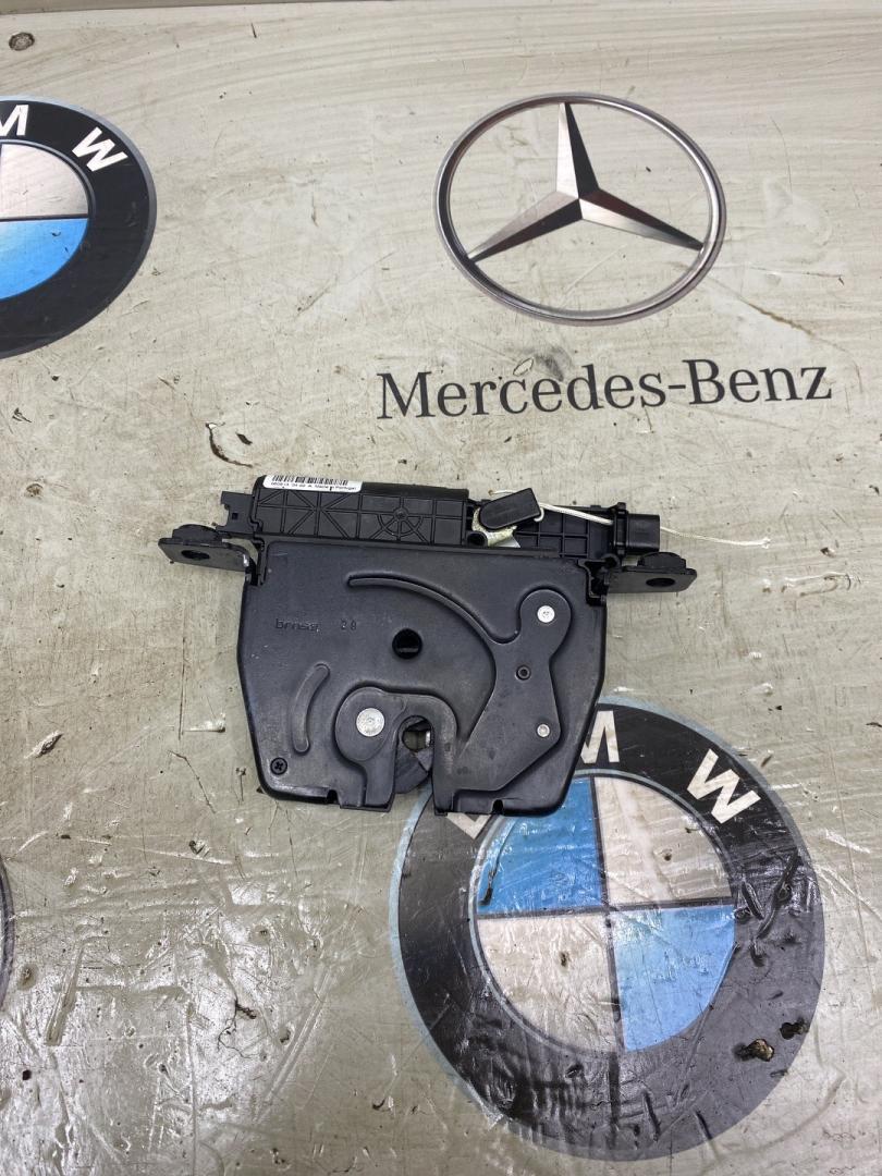 замок багажника BMW 6 серия F06/F12/F13 2014, 3.0 л., бензин, 7191212 - фото №1