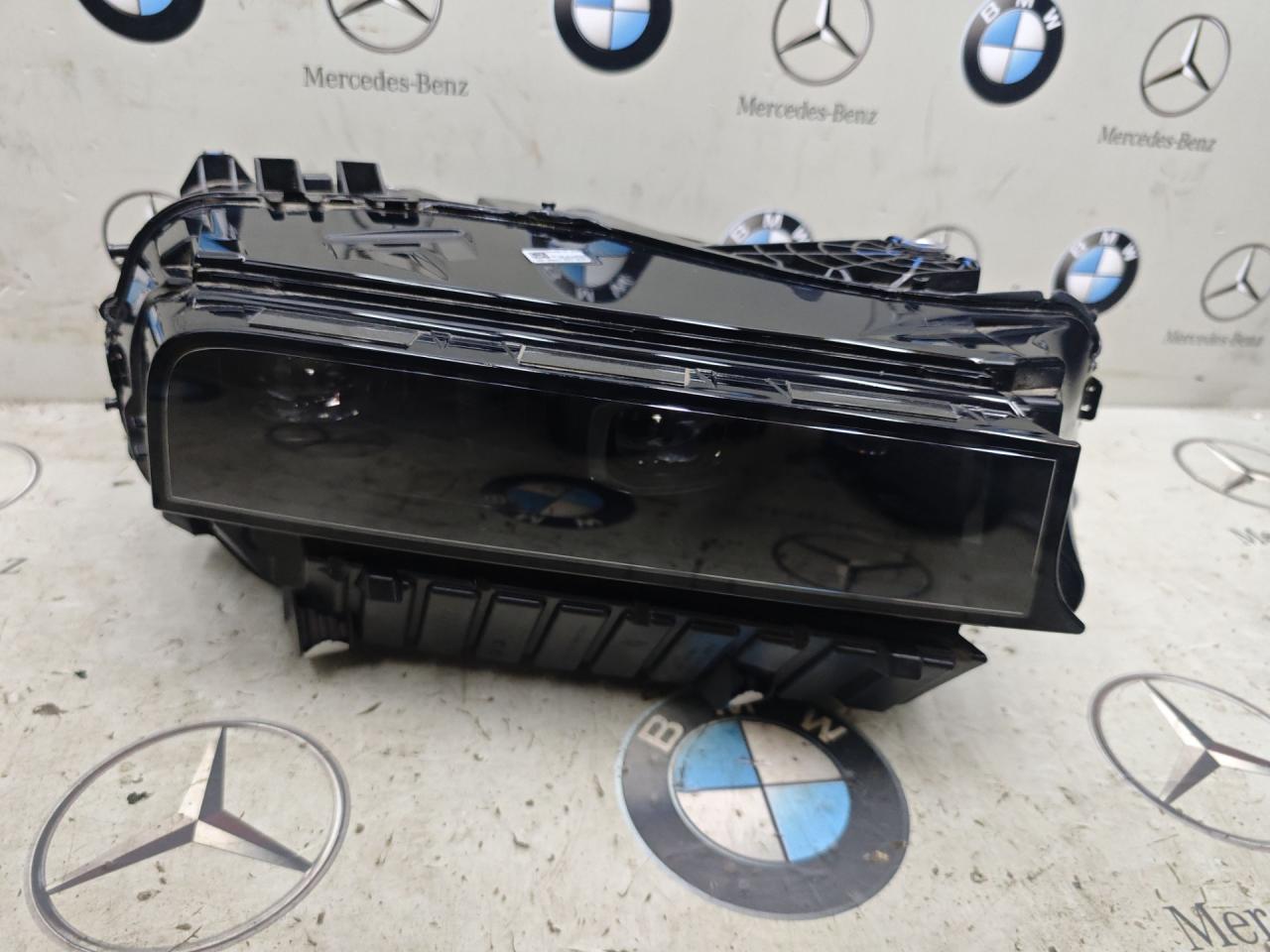 фара правая BMW XM G09 2023, 4.4 л., бензин, c5y, полный привод, 5A8D462 - фото №1