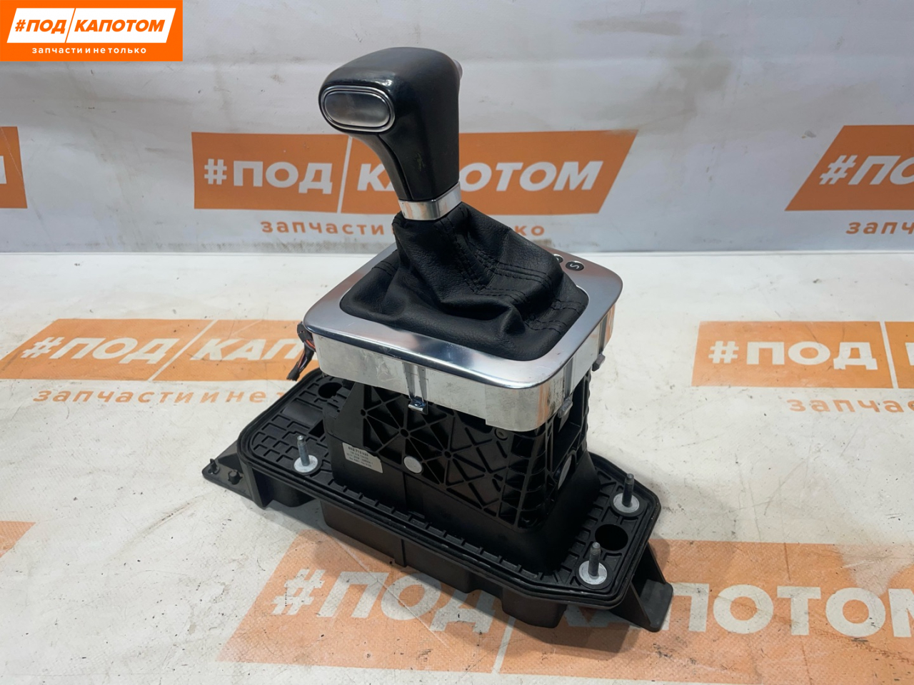 селектор АКПП Volkswagen Tiguan 1 поколение 2009, 2.0 л., CAWA, бензин, АКПП, z3 / r7n, полный привод, 5N271325 - фото №1