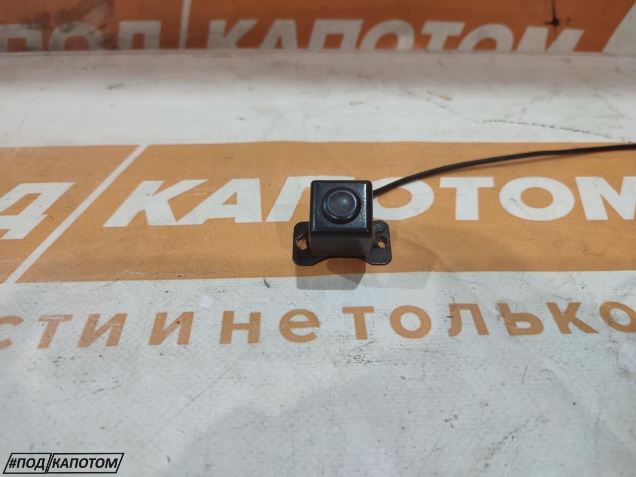 камера заднего вида Toyota Camry 8 поколение XV50 (2011 - 2014), 2.5 л., АКПП - фото №1