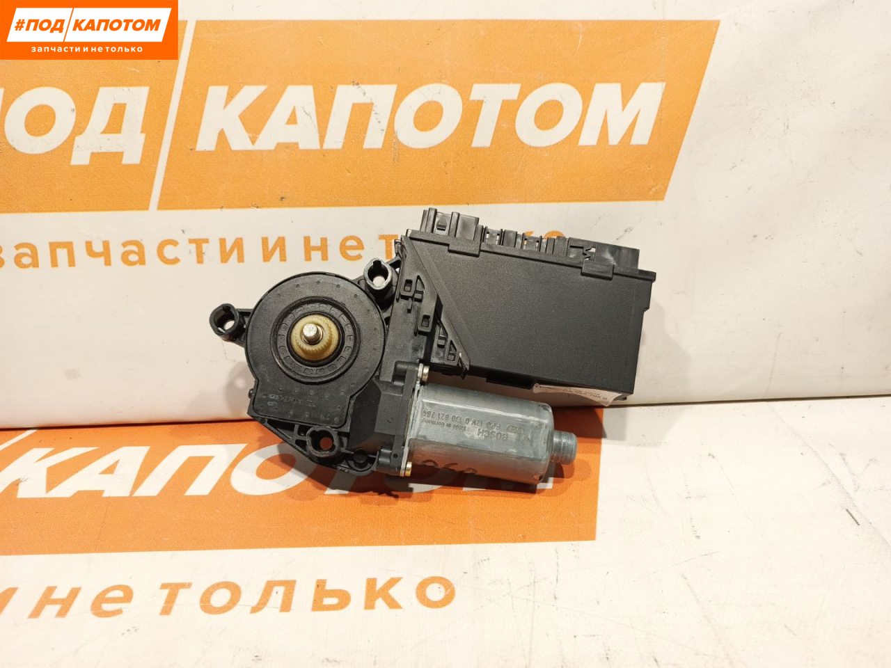 стеклоподъемник передний левый Volkswagen Touareg 1 поколение 2005, 4.2 л., AXQ, бензин, АКПП, z4 / c9z, внедорожник 5 дв., полный привод, 3D2959792A - фото №1