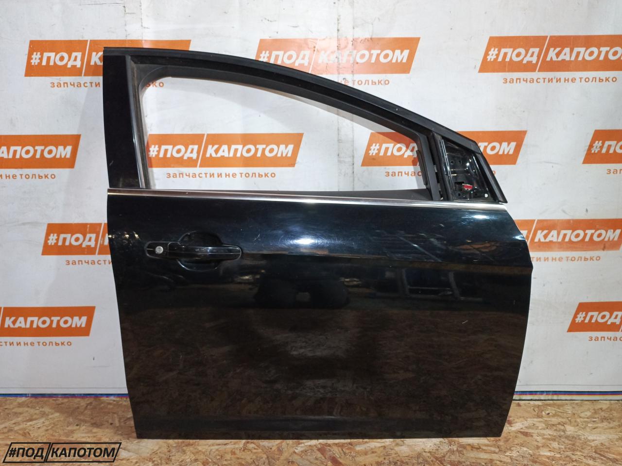 дверь передняя правая Ford Focus 3 поколение 2011, 2.0 л., MGDA, бензин, АКПП, panther black (metallic), седан - фото №1