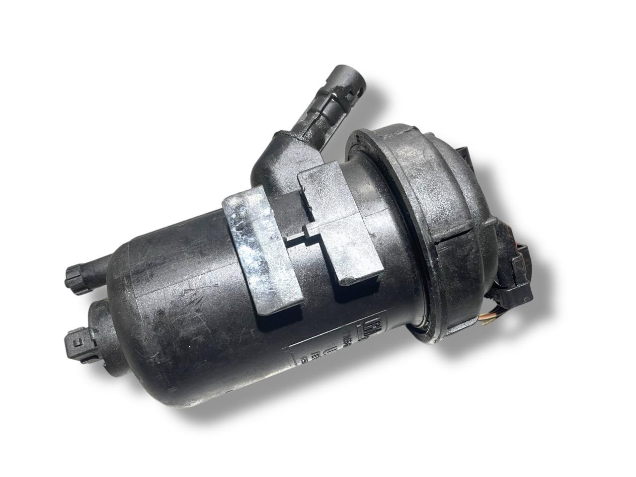 корпус топливного фильтра Opel Astra GTC H 2007, 1.9 л., Z19DTH, дизель, 6МКПП, saphirschwarz / 2hu, хетчбэк 3 дв., передний привод, правый руль, 13204107 - фото №1