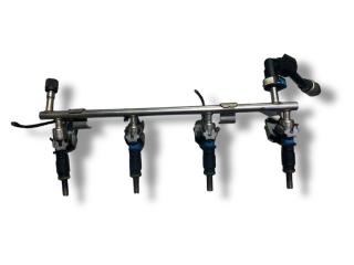 топливная рампа Opel Astra J 2010, 1.6 л., A 16 XER, бензин, 5МКПП, karbongrau / gal, хетчбэк 5 дв., передний привод, правый руль, 55562589