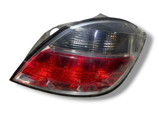фонарь задний правый Opel Astra H/Family [рестайлинг] 2008, 1.6 л., Z 16 XER, бензин, 5МКПП, lichtsilber / 4au, хетчбэк 5 дв., передний привод, правый руль, 13222325