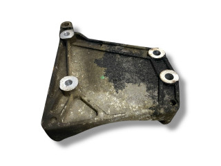 кронштейн компрессора кондиционера Opel Corsa D 2009, 1.3 л., Z 13 DTJ, дизель, 5МКПП, lichtsilber / 163, хетчбэк 5 дв., передний привод, правый руль, 55567925