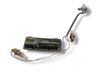 кнопка открытия багажника Opel Zafira 2 поколение (B) [рестайлинг] 2008, 1.8 л., Z 18 XER, бензин, 5МКПП, starsilber iii / 157, минивэн, передний привод, правый руль