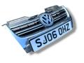 решетка радиатора Volkswagen Jetta 5 поколение 2006, 2.0 л., BKD, дизель, 6МКПП, red spice / la3w, седан, передний привод, правый руль, 1K5853651 - фото №3