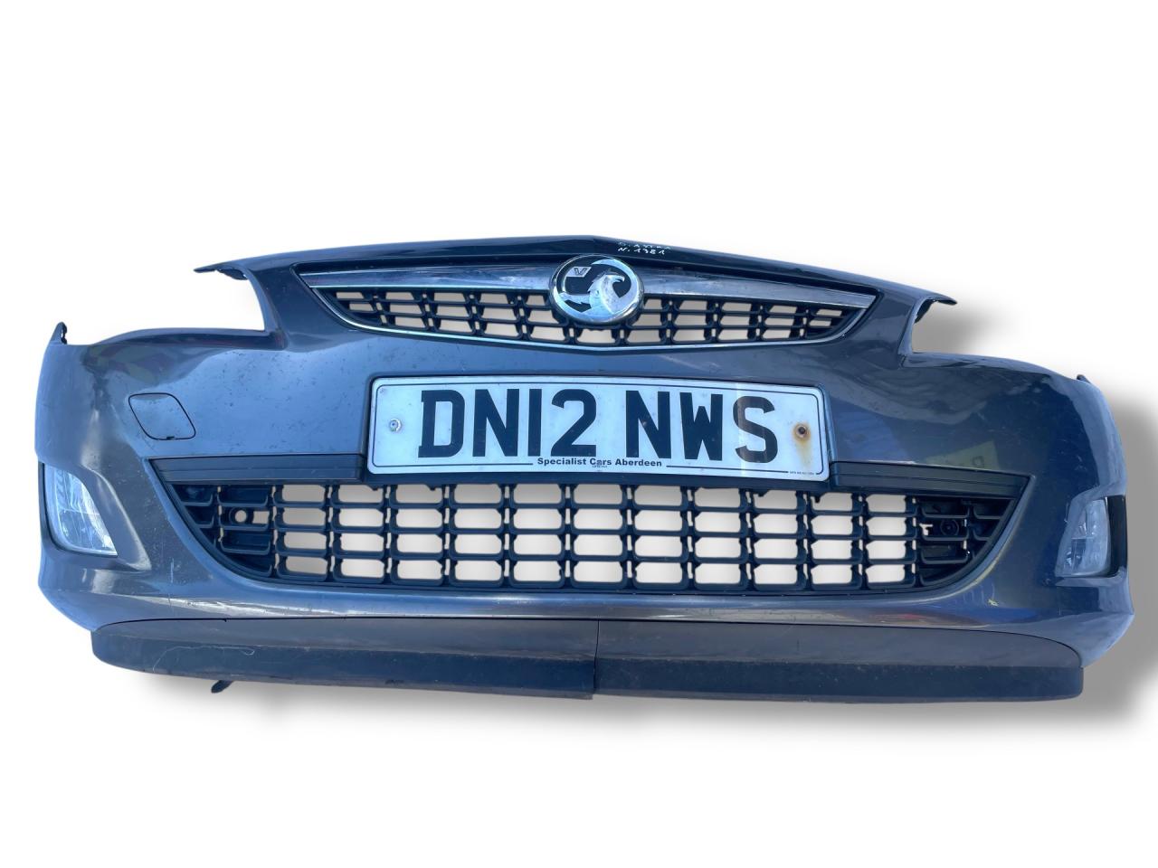 бампер передний Opel Astra J 2012, 1.6 л., A 16 XER, бензин, 5МКПП, karbongrau / 177, хетчбэк 5 дв., передний привод, правый руль - фото №1