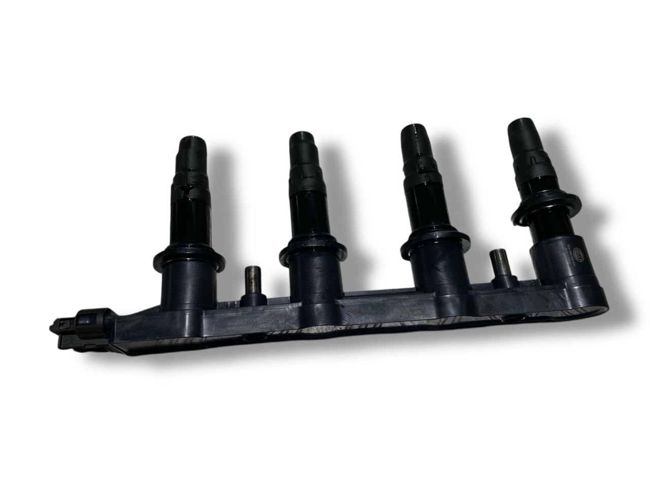 катушка зажигания Opel Astra J 2010, 1.6 л., A 16 XER, бензин, 5МКПП, saphirschwarz / gbg, хетчбэк 5 дв., передний привод, правый руль, 55584404 - фото №1