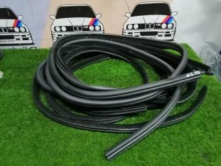 уплотнитель двери BMW 3 серия E90/E91/E92/E93 E90 2005, 2.0 л., N46 B20 A, бензин, АКПП, седан, 51727060287