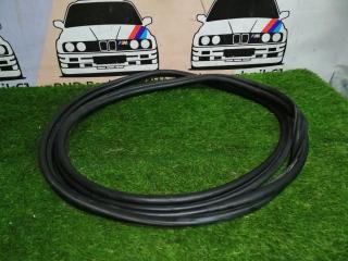 уплотнитель BMW 3 серия E90/E91 [рестайлинг] E90 2009, 2.0 л., N47 D20 A, дизель, 6МКПП, black-sapphire metallic (475), седан, задний привод, правый руль, 7060639