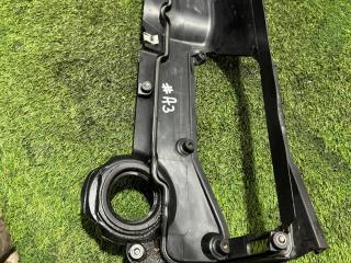 крышка воздуховода двигателя BMW 5 серия E60/E61 [рестайлинг] E60 2008, 3.0 л., M57 306 D3, дизель, АКПП, carbonschwarz metallic (416), седан, задний привод, правый руль, 13717793203