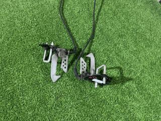 захватный крюк капота BMW 5 серия F07/F10/F11 F11 2010, 3.0 л., N55 B30 A, бензин, АКПП, белый, универсал, задний привод, правый руль, 51237183763, 51237183764