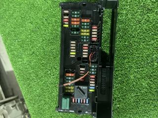 блок предохранителей BMW 5 серия F07/F10/F11 F11 2010, 3.0 л., N55 B30 A, бензин, АКПП, белый, универсал, задний привод, правый руль, 61149234421