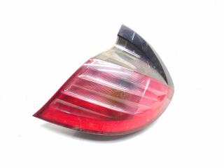 фонарь задний правый Mercedes-Benz C-Класс W203/S203/CL203 CL203 2002, 2.0 л., Kompr, M 111.955, бензин, АКПП, aventurinorange / 487, хетчбэк 3 дв., задний привод, правый руль, A2038200664