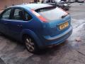 спойлер Ford Focus 2 поколение 2005, 1.6 л., i, FYDA, бензин, АКПП, синий, хетчбэк 5 дв., передний привод, правый руль, 4M51A44210 - фото №3