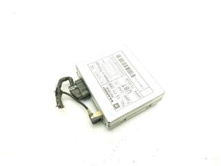 усилитель антенны Opel Vectra C 2005, 1.9 л., CDTi, Z 19 DT, дизель, 6МКПП, серый, хетчбэк 5 дв., передний привод, правый руль, 13111066