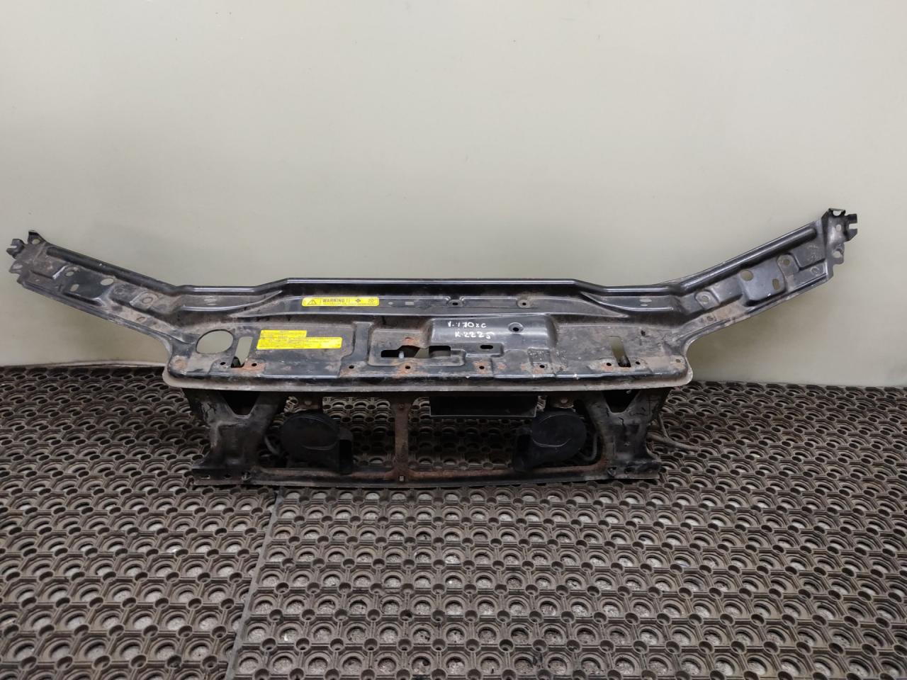 передняя панель крепления облицовки (телевизор) Volvo XC70 1 поколение 2002, 2.4 л., Ti, B 5244 T3, бензин, 5МКПП, ocean blue / 458, универсал, полный привод, правый руль - фото №1