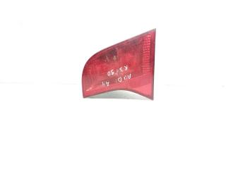 фонарь крышки багажника правый Audi A4 B7 2005, 3.0 л., TDi PD, BKN, дизель, 6МКПП, brillantrot/ ly3j, универсал, полный привод, правый руль, 8E9945094