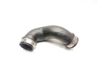 патрубок интеркулера Mercedes-Benz CLK-Класс C209/A209 C209 2004, 2.7 л., CDi, OM 612.967, дизель, АКПП, tansanitblau / 359, купе, задний привод, правый руль, 2095280982