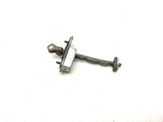 ограничитель открывания двери Kia Ceed 1 поколение [рестайлинг] ED 2010, 1.6 л., CRDi, D4FB, дизель, 6МКПП, sirius silver / aa3, универсал, передний привод, правый руль, 79390-1H502