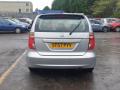 накладка двери (крышки) багажника Honda FR-V 1 поколение BE5 2008, 2.2 л., cTDi, N22A1, дизель, 6МКПП, серебро, минивэн, передний привод, правый руль, 74890SJD01 - фото №4
