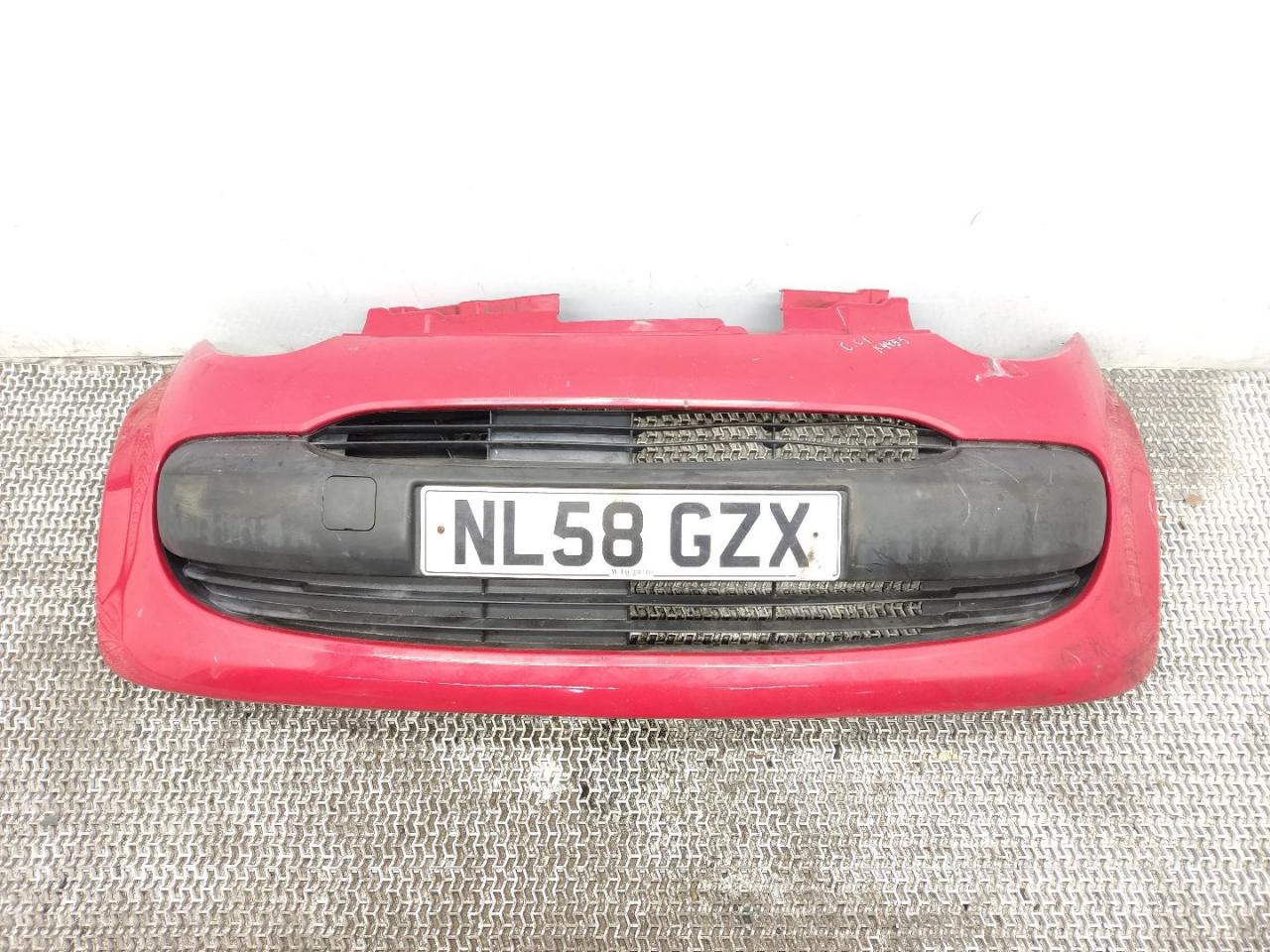 бампер передний Citroen C1 1 поколение 2008, 1.0 л., i, CFA (384F), бензин, 5МКПП, rouge scarlet / kjh, хетчбэк 3 дв., передний привод, правый руль, 521190H070 - фото №1